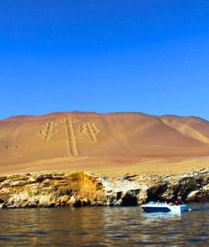 Visiting the Candelabra figure in Paracas.