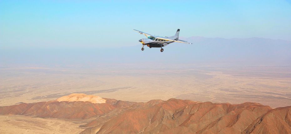 Scenic flight over the desert during the Nazca Lines Full Day Trip