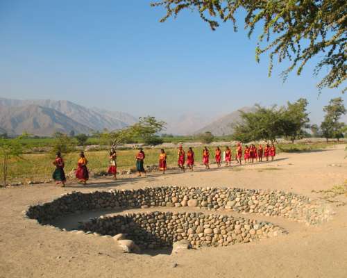 Cultural dance at Cantayo aqueducts.